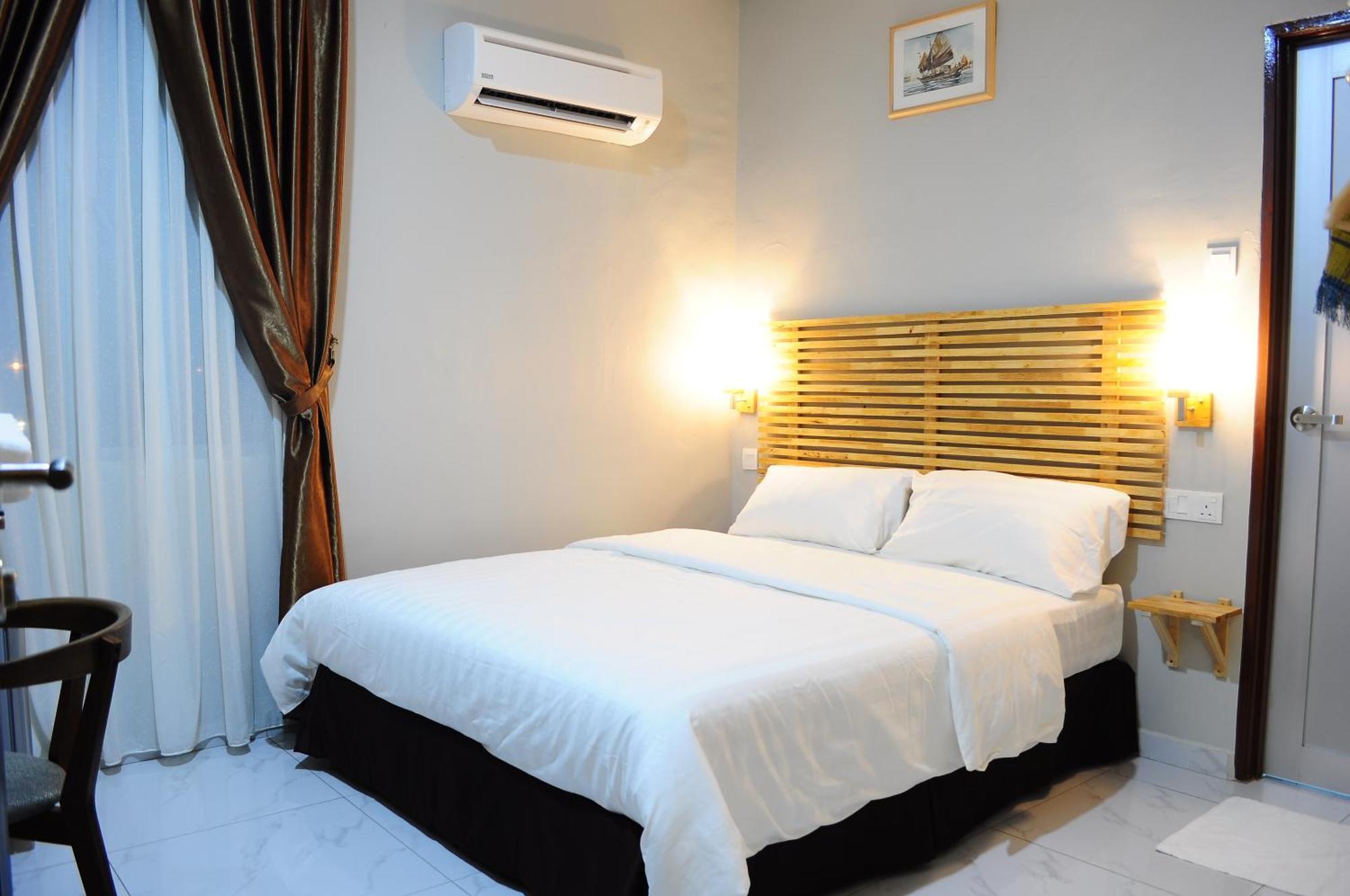 Hotel Mesra 2*